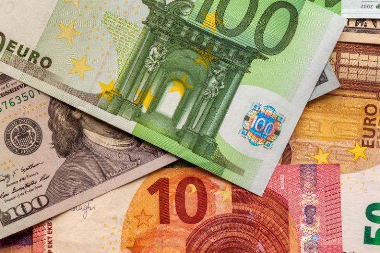 Euro depășește pragul de 5 lei BNR