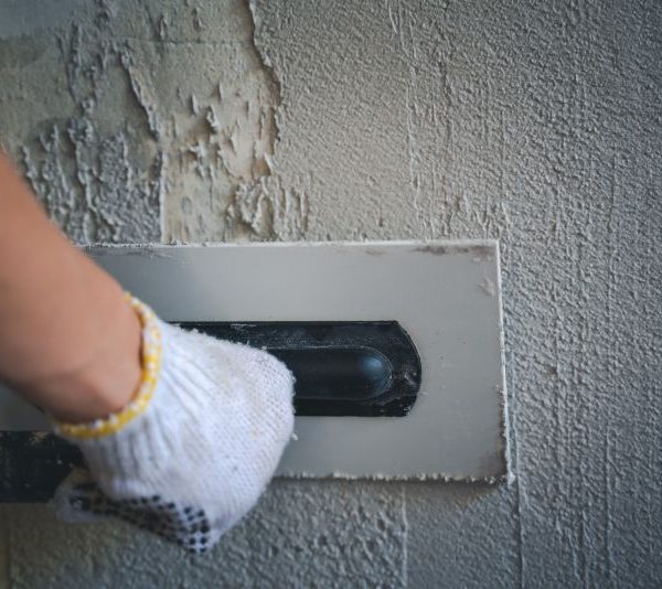 Reparatii fisuri pereti interiori