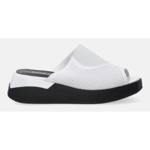 Papuci cu platforma din piele perforata