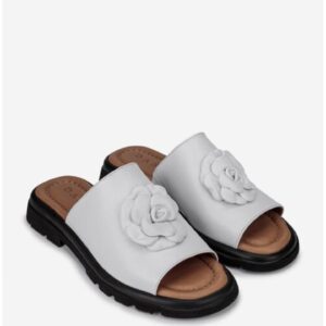 Papuci dama din piele naturala alba cu floare