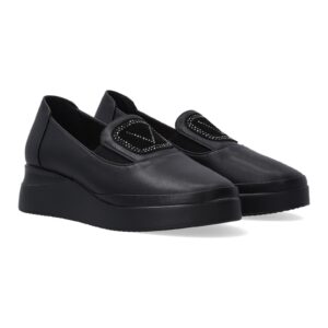 Pantofi tip loafer din piele decorati cu strasuri