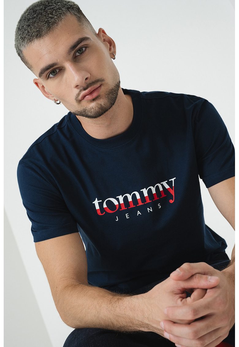 Tricou cu decolteu la baza gatului si imprimeu logo - Rosu/Alb/Bleumarin