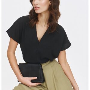 Tricou cu decolteu in V - Negru