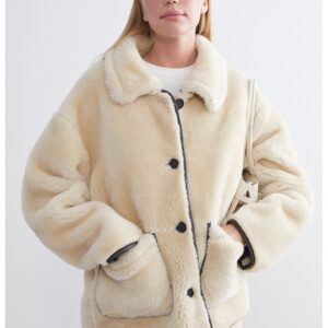 Haina scurta din blana shearling sintetica - Alb fildes