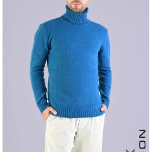 Bluza cu guler inalt rulat si croi clasic - Albastru