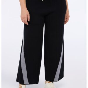 Pantaloni de trening cu croiala evazata si snur - Negru