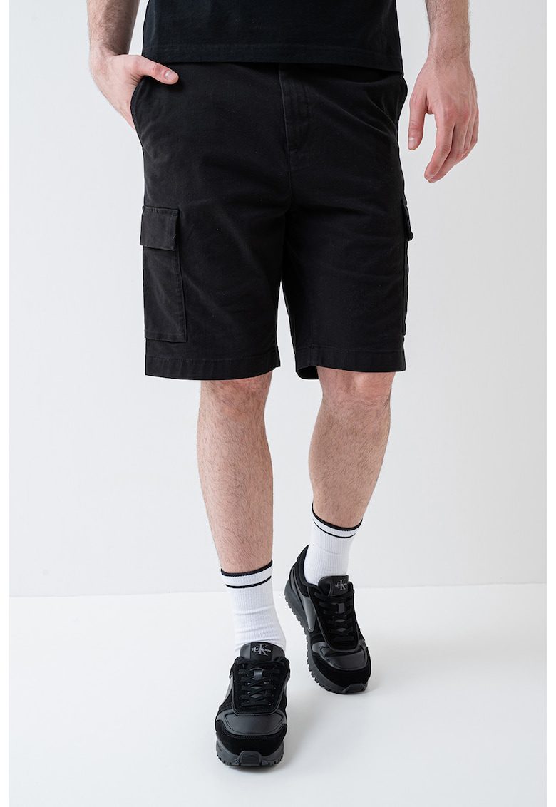 Pantaloni scurti cargo cu buzunare multiple - Negru